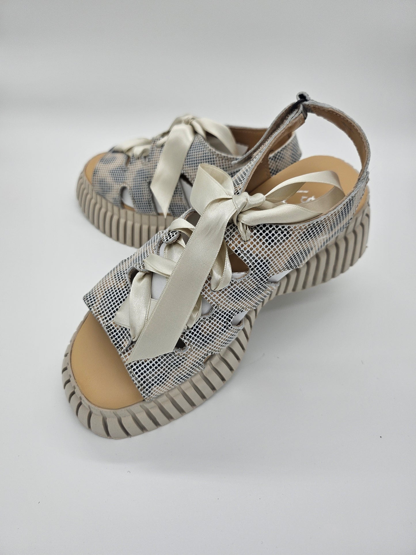 Дамски сандали