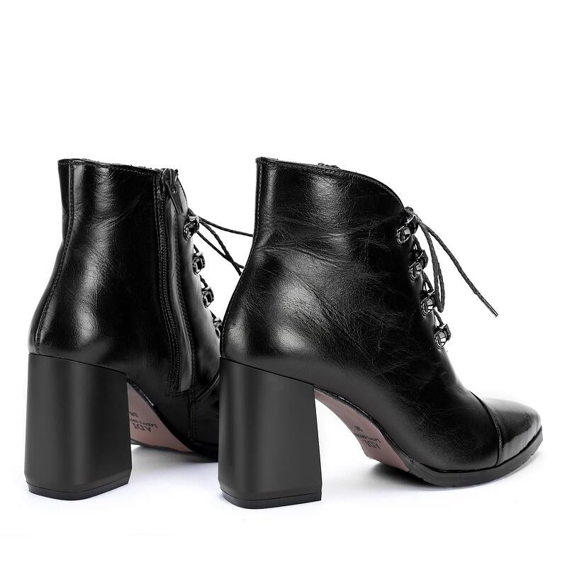 Дамски черни боти