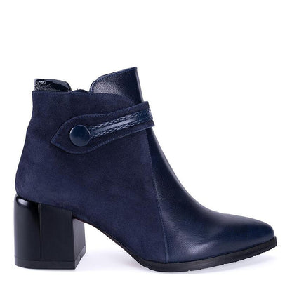 Дамски тъмносини боти