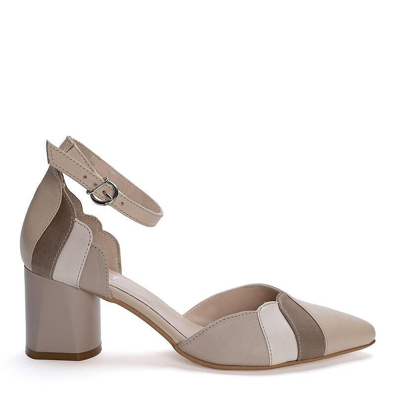 Дамски елегантни бежови обувки