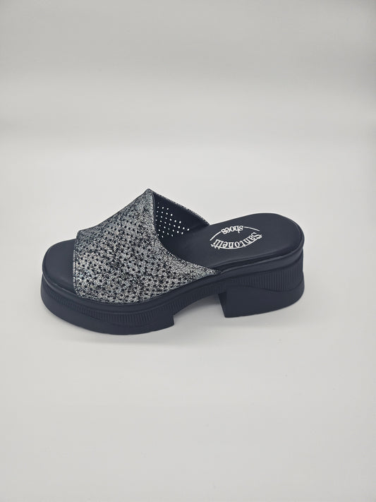 Дамско сабо