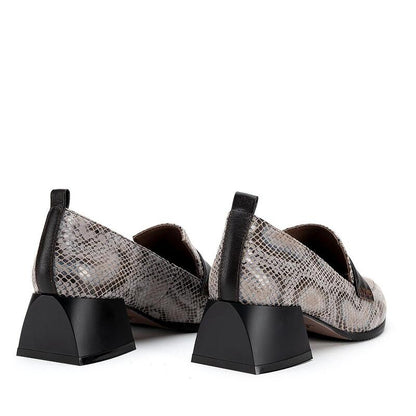 Дамски обувки в цвят таупе