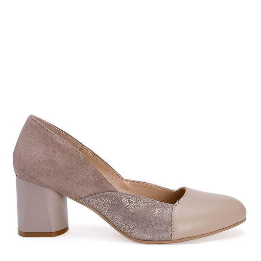 Дамски обувки с ток в цвят таупе