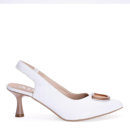 Дамски елегантни обувки в бял цвят